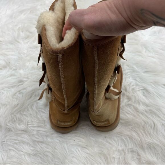 Ugg Koolaburra Victoria Tall Bow Suede Chestnut Boots 8 - Picture 7 of 11